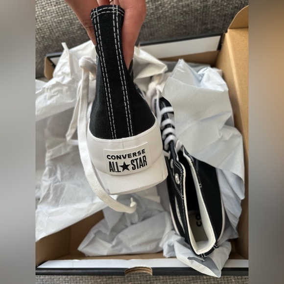 Brand New Converse Chuck Taylor Lugged 2.0 with tag on and box - Picture 11 of 11